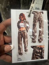 Load image into Gallery viewer, (Pre Order) Camo Jogger Set