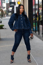 Load image into Gallery viewer, High Rise Dark Denim Capris