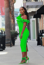 Load image into Gallery viewer, Ruffle Your Shoulders Midi Dress- Kelly Green
